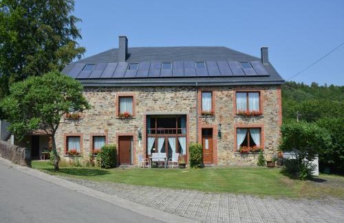 Daverdisse House | Vintage home with pets, cleaning included