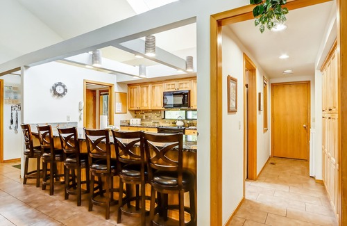 Deer Park House | Vintage mountain home w/private hot tub & SHARC access - dogs welcome