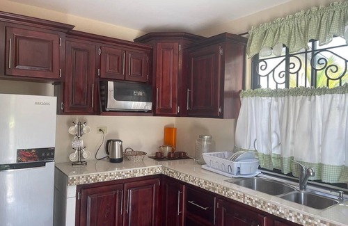 Trinidad Apartment | Vintage Oaks Hideaway