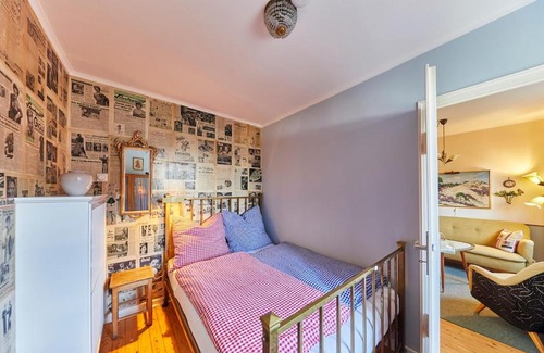 Bielefeld Apartment | Vintage Style Wohnung Uni-nah Parkplatz, Hey, 1958!