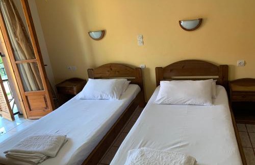 Agia Efimia Apartment | Violatos studios