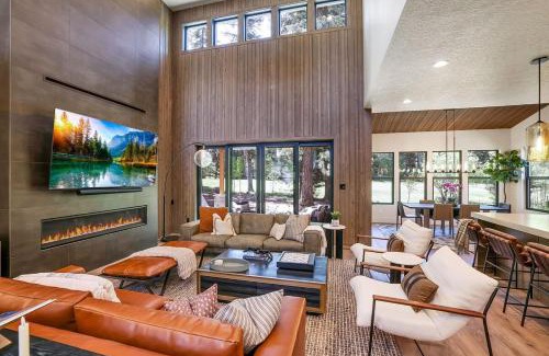 McCall House | Violet Retreat