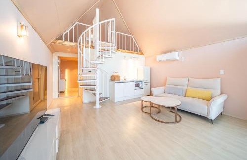 Gapyeong House | Violin Glamping Caravan