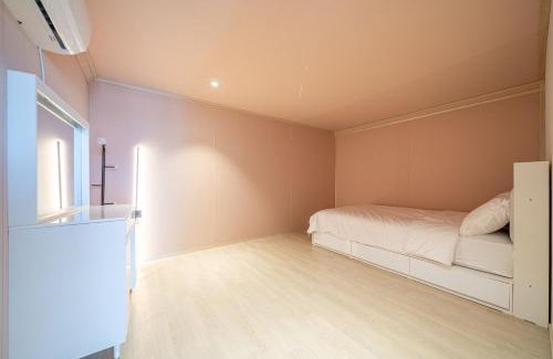 Gapyeong House | Violin Glamping Caravan