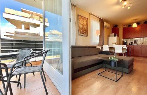 Angyalfold Apartment | VIP MINI RESORT,Private Parking & Balcony