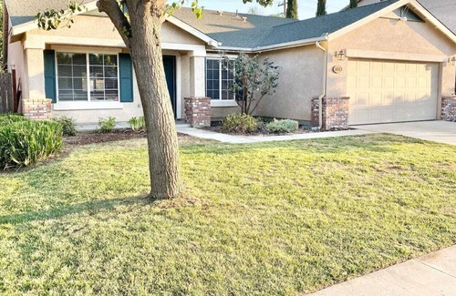 Visalia House | Visalia Home/High Quality Memory Foam Mattresses