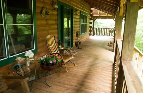 Vein Mountain Cabin | Visit a Great Family Hideaway In The Blue Ridge Mountains 20 Min. to Lake Lure