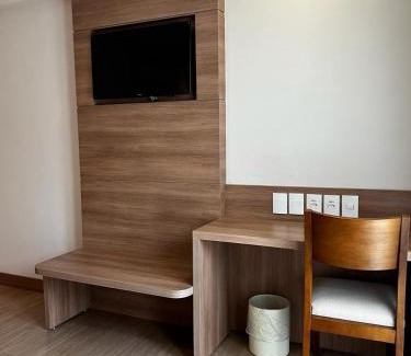 Pedra Azul Apartment | Vista Azul Apart Hotel - Suítes com vista para a mata de pinheiros