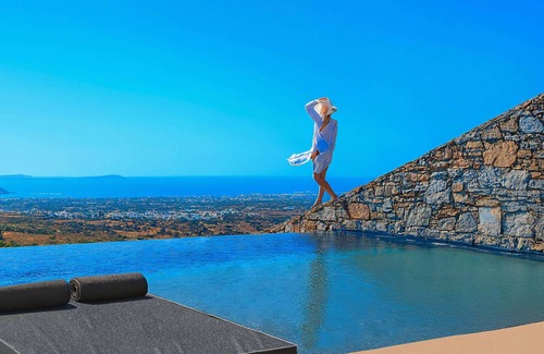 Vivlos Villa | Vista Blue Infinity View Villa