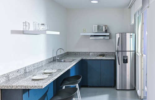 Zona Expo Hotel | Vista Express Guadalajara Expo SureStay Collection by BW
