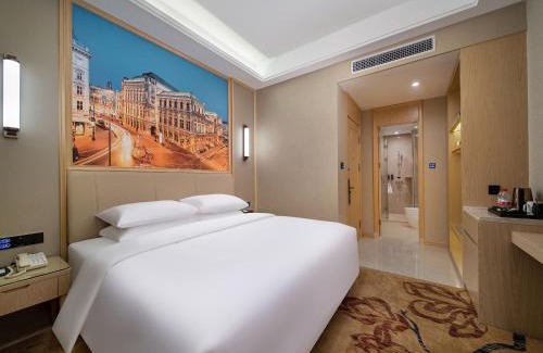 Heyuan Hotel | Vista Harbour