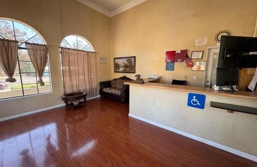 Riverside Hotel | Vista Motel - Riverside