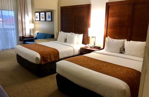 Pigeon Forge Hotel | Vista Suites Near Island and Leconte Convention Center