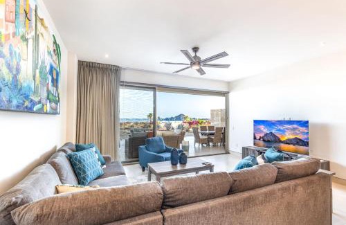 El Tezal Apartment | Vista Vela Luxury Ground Floor Terrace & BBQ