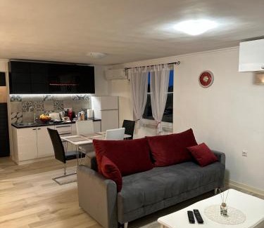 Trinajstici Apartment | ViSTAMaRE Apartment