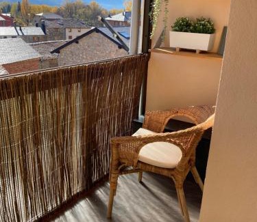 Llivia Apartment | Vistas Únicas a los Pirineos, para 7-8 personas! Tensi Home Llivia