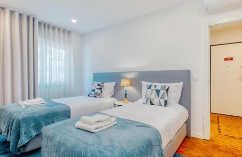 Cova da Piedade Apartment | Vita Portucale ! Almada Trendy Retreat