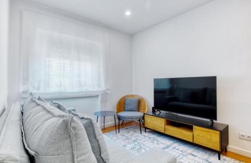 Cova da Piedade Apartment | Vita Portucale ! Almada Trendy Retreat