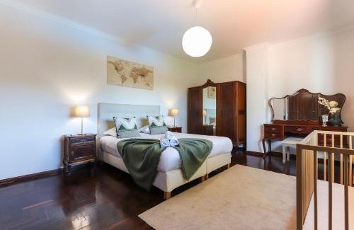 Sintra Villa | Vita Portucale ! Sintra Retreat Villa with Pool