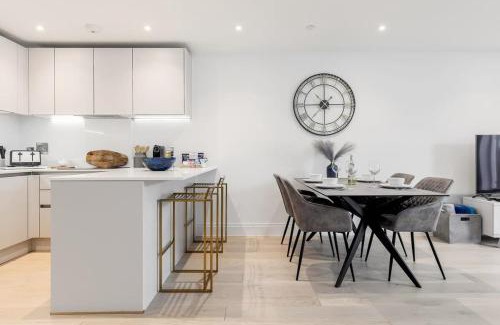 Poole Apartment | Vitamin Sea - Spacious Sun Terrace Overlooking Poole Quay