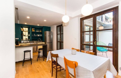 Vanchiglia Apartment | Vittorio Veneto Terrace Flat with parking