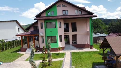 Valenii de Munte House | Viv House