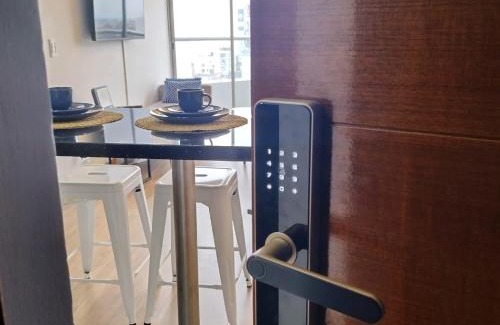 San Miguel Apartment | Vive, trabaja y descansa, moderno departamento con balcón 2BR en San Miguel, Lima