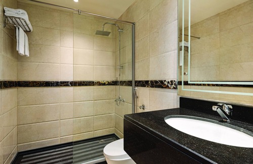 Al-Hamra'a Hotel | Vivid Jeddah Hotel, a member of Radisson Individuals