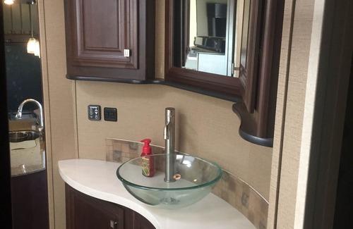 San Diego Country Estates House | Voltage 5th wheel Coach "Condo on wheels"