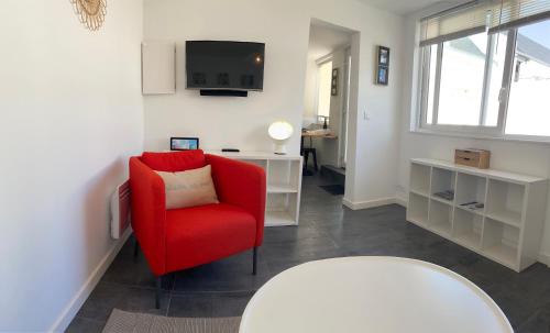 Concarneau Apartment | Votre mini maison en plein cœur du centre ville -terrasse - et parking privé sur place clos - draps et ménage inclus