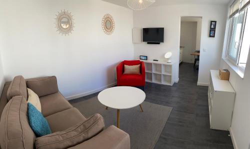 Concarneau Apartment | Votre mini maison en plein cœur du centre ville -terrasse - et parking privé sur place clos - draps et ménage inclus