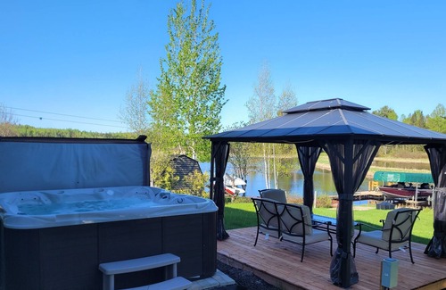 Disraeli Ski Chalet | Vrbo Property