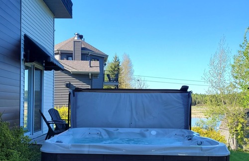 Disraeli Ski Chalet | Vrbo Property