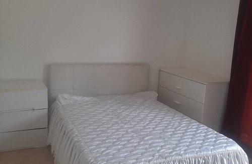 Noisy-le-Sec Bed & Breakfast | Vrbo Property