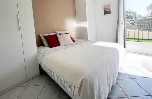 Orsay Apartment | Vrbo Property