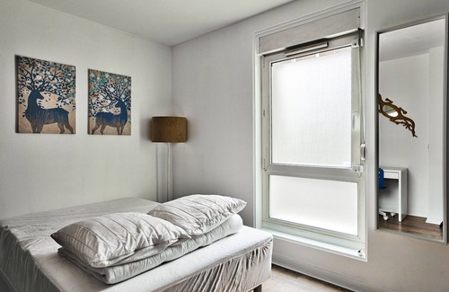 Quartier du Pont-de-Flandre Apartment | Vrbo Property