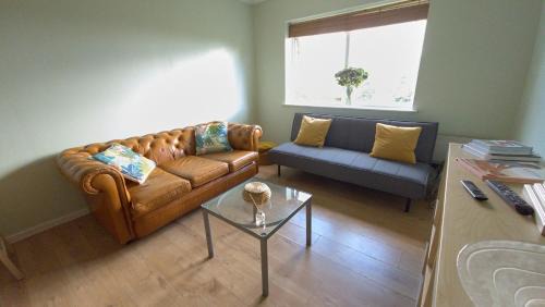 Greenwich Apartment | VRY Woolwich - cosy property with stunning views of London