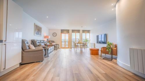 Inverness City Centre Apartment | Vū by the Bridge, Inverness City Centre