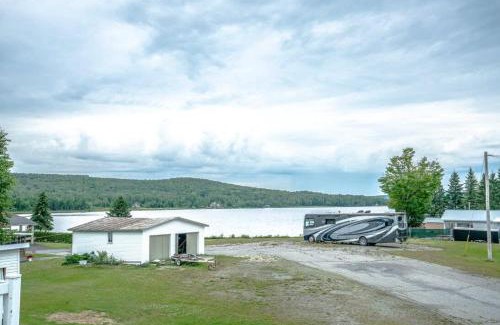 Lac-Frontiere House | Vue sur le lac - Chalet Lac-Frontiere