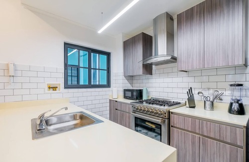 Santa Ana Apartment | w Charming 1BR in Santa Ana s Best Area