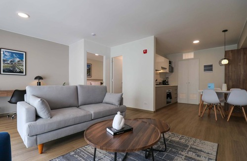 Santa Cruz Apartment | w Cozy 1BR w Majestic Deco in Miraflores