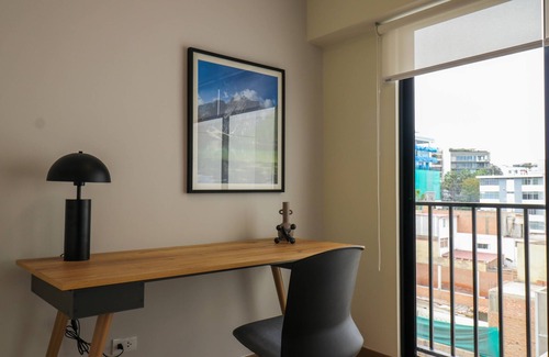 Santa Cruz Apartment | w Glorious 1BR w Balcony in Miraflores