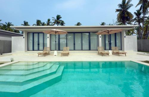 Sumbawa Barat Hotel | W&W Private two-bedroom villa with swimming pool