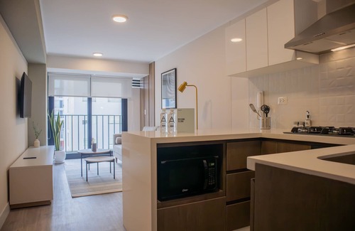 Leuro Apartment | w Wonderful 1BR w Balcony in Miraflores