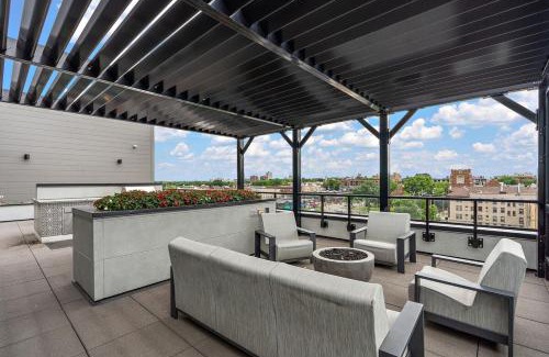 Downtown Minneapolis Apartment | W208 Luxury Spacious 2Bd Condo In DT Minneapolis, Minutes From Minneapolis Convention Center & US Bank Arena