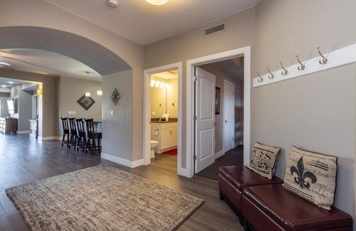 St. George Hotel | W304-Mojave Skies Poolside 4 Bed Estancia Resort