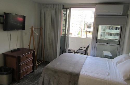 Waikiki Hotel | Waikiki Central Hotel - No Resort Fees