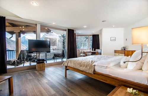 Saas-Fee Hotel | Waldhotel Fletschhorn - Panoramic Retreat in Saas Fee