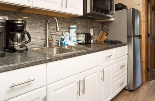 Gatlinburg Condo | Walk 2 Downtown Gatlinburg/Awesome Mountain Views