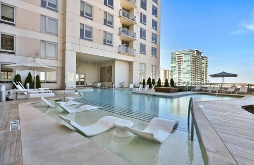 Garden Hills Apartment | Walk Everywhere! | 1BR nr Buckhead Village & Parks
